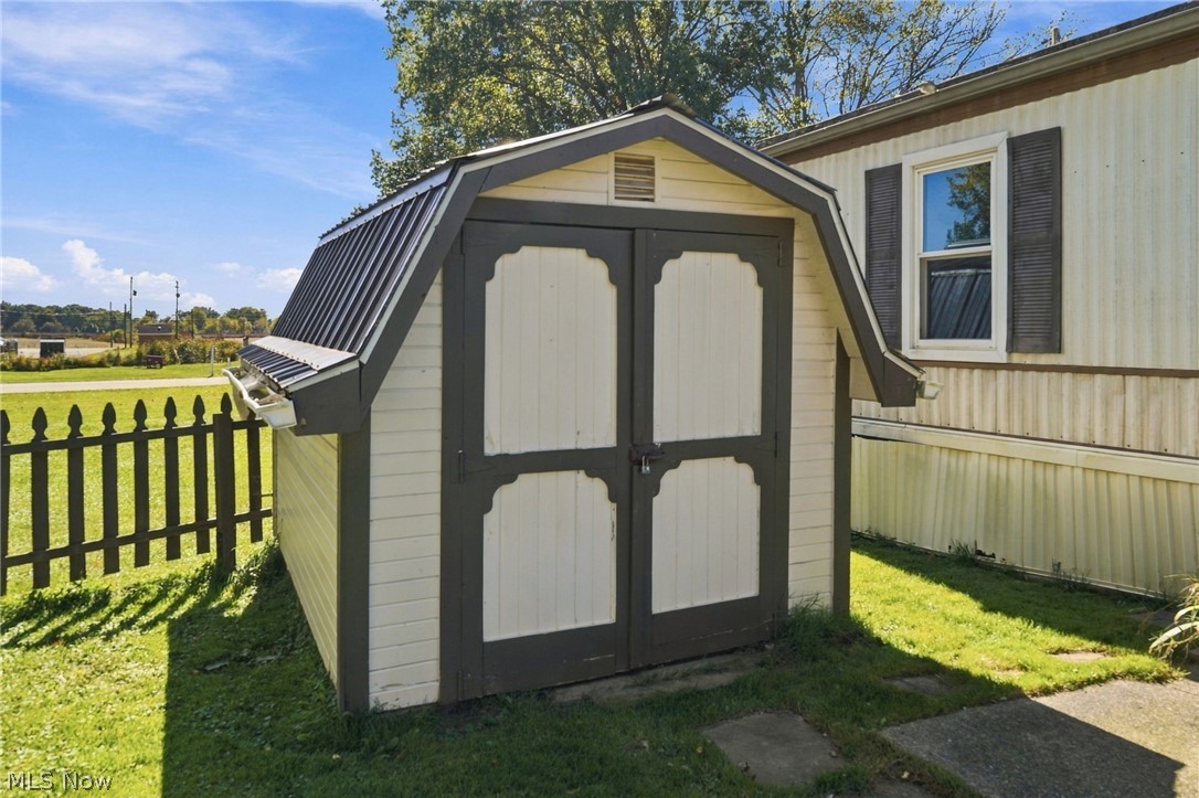 23 Oakwood Street Beloit OH 44609