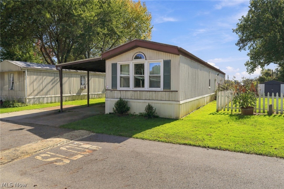 23 Oakwood Street Beloit OH 44609