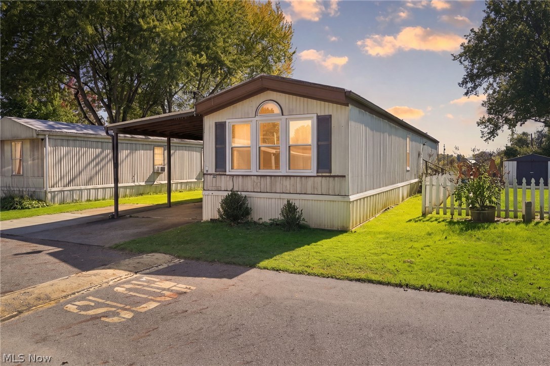 23 Oakwood Street Beloit OH 44609