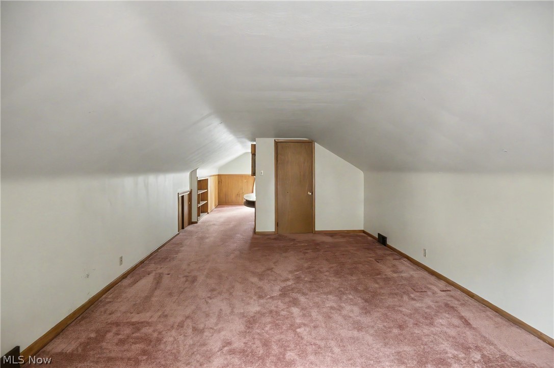 631 Adelaide Avenue NE Warren OH 44483