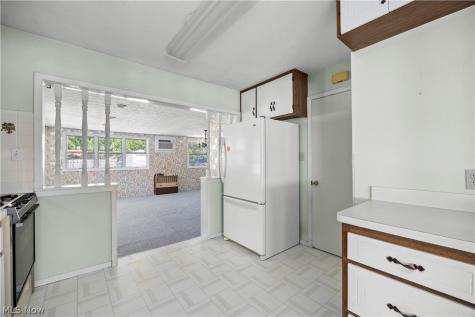 9298 Newkirk Drive Parma Heights OH 44130