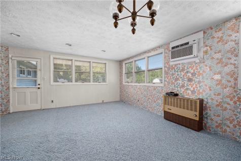 9298 Newkirk Drive Parma Heights OH 44130