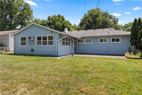 9298 Newkirk Drive Parma Heights OH 44130