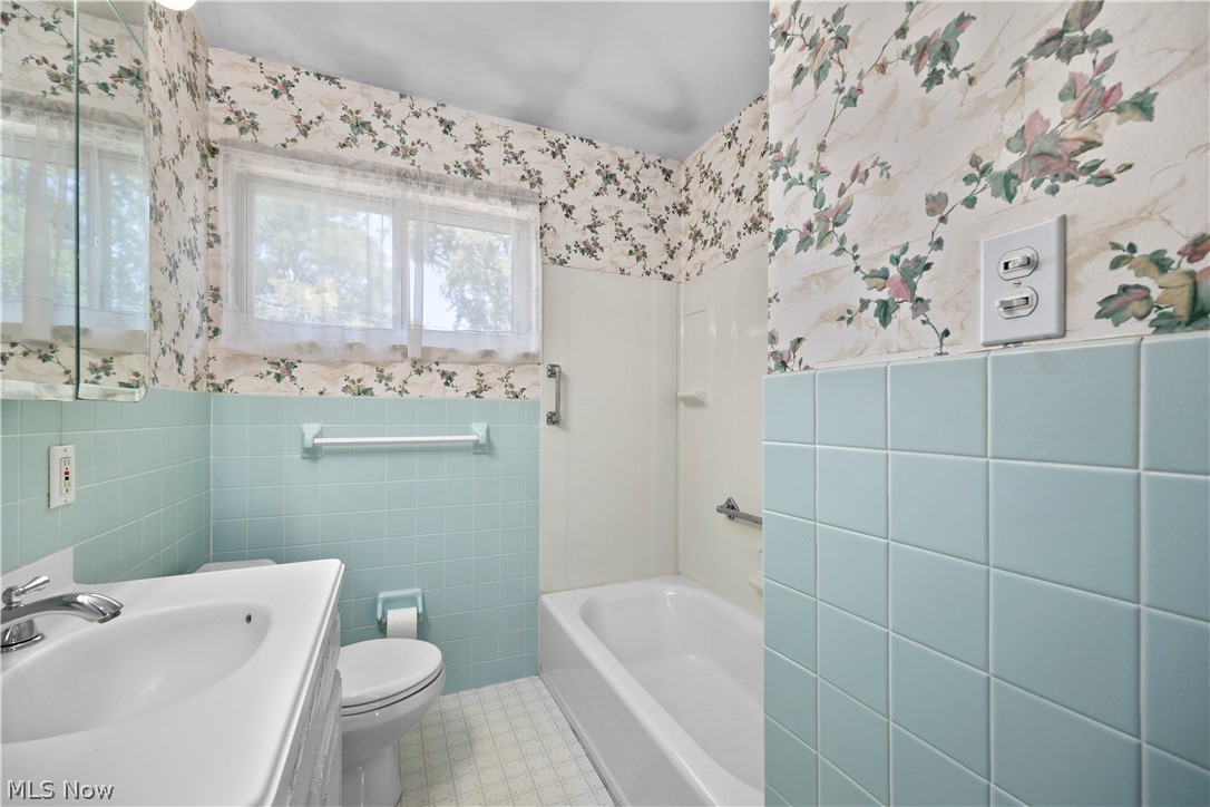 9298 Newkirk Drive Parma Heights OH 44130