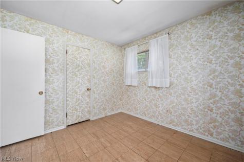 9298 Newkirk Drive Parma Heights OH 44130