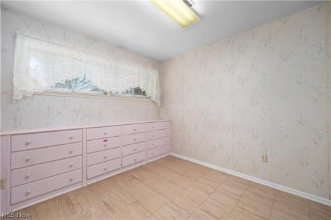 9298 Newkirk Drive Parma Heights OH 44130