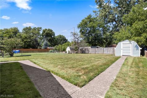 9298 Newkirk Drive Parma Heights OH 44130