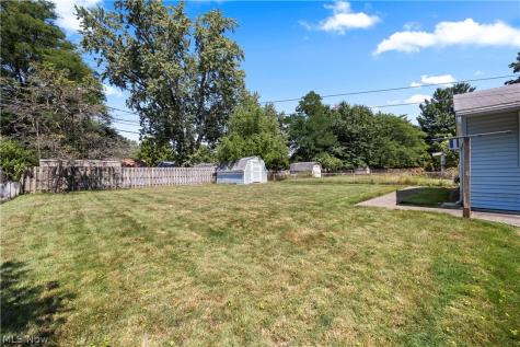 9298 Newkirk Drive Parma Heights OH 44130
