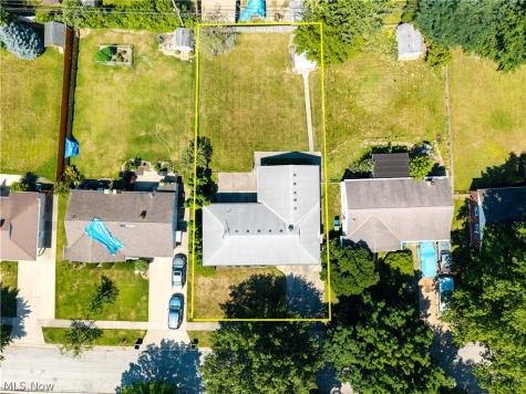 9298 Newkirk Drive Parma Heights OH 44130
