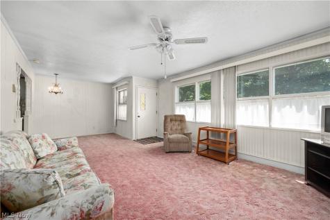 9298 Newkirk Drive Parma Heights OH 44130