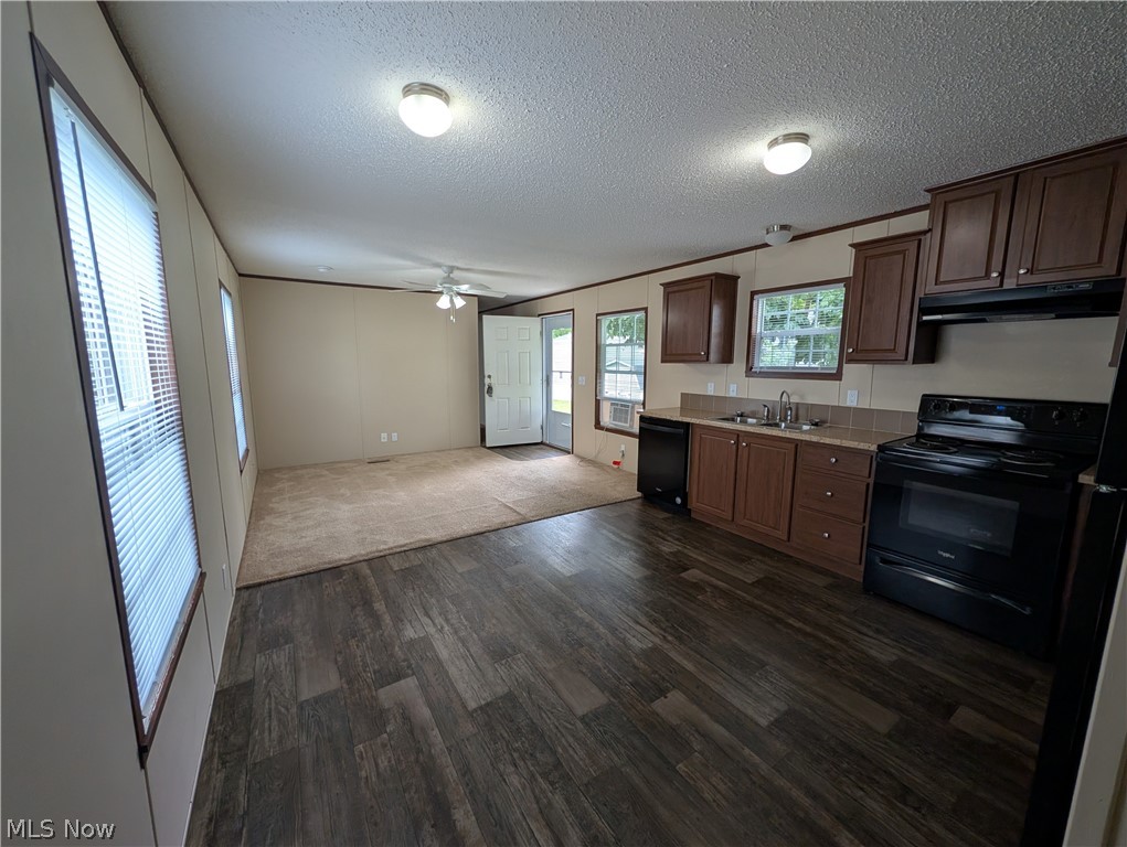 240 Cherry Bottom Glen Elyria OH 44035