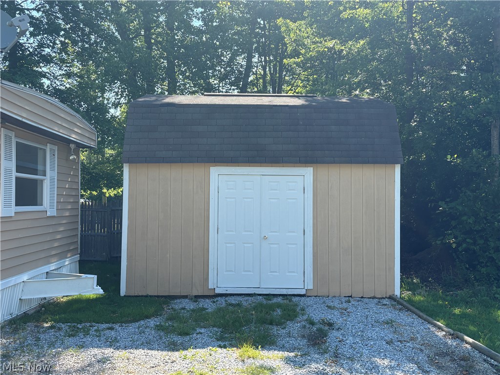6800 Lake Road West Geneva OH 44041