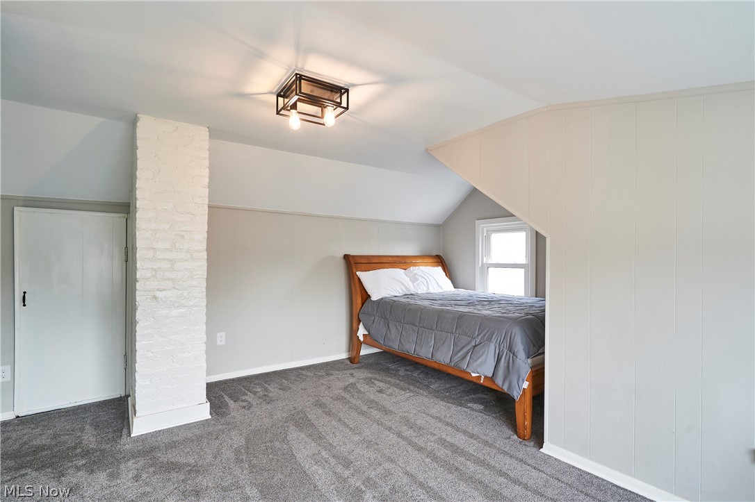 2111 Wascana Avenue Lakewood OH 44107