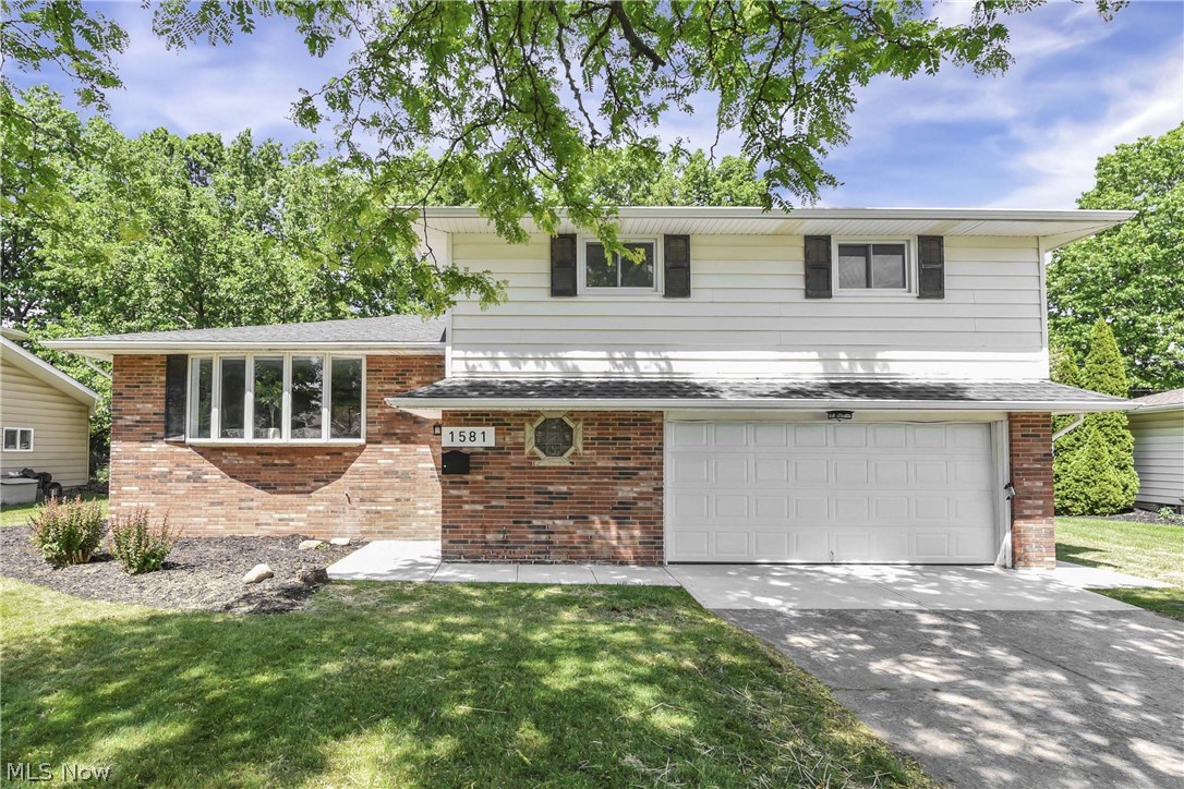1581 N Circle View Drive Seven Hills OH 44131