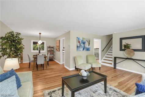 1581 N Circle View Drive Seven Hills OH 44131