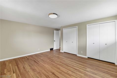 1581 N Circle View Drive Seven Hills OH 44131