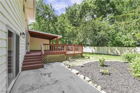 1581 N Circle View Drive Seven Hills OH 44131