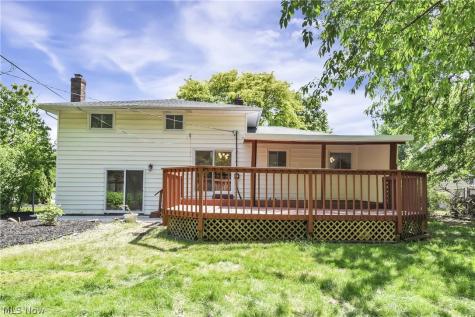 1581 N Circle View Drive Seven Hills OH 44131