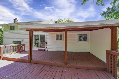 1581 N Circle View Drive Seven Hills OH 44131