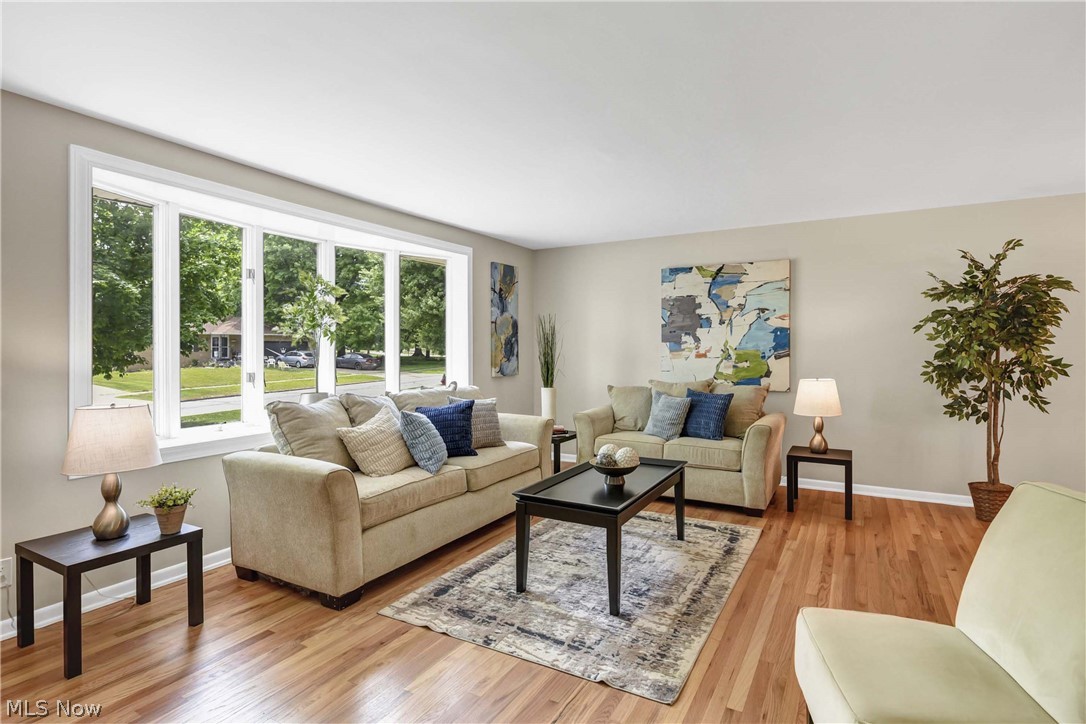 1581 N Circle View Drive Seven Hills OH 44131
