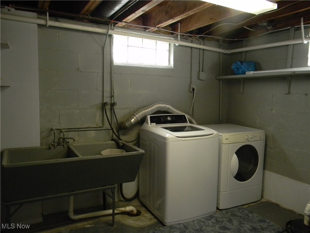 1141 Westwood Drive NW Warren OH 44485