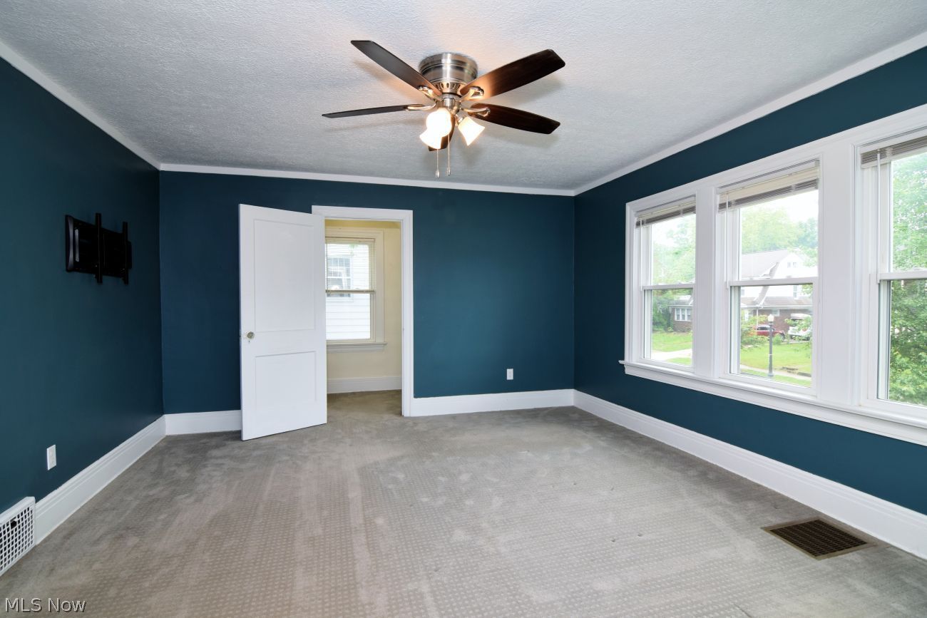 482 Moreley Avenue Akron OH 44320