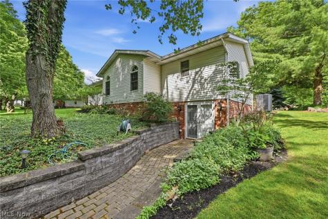 992 Fireside Drive Brunswick OH 44212
