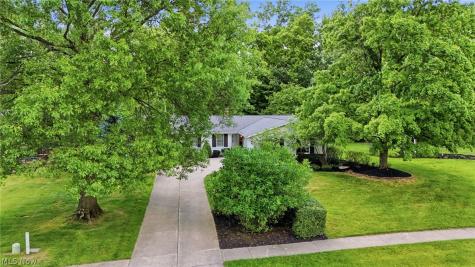 992 Fireside Drive Brunswick OH 44212