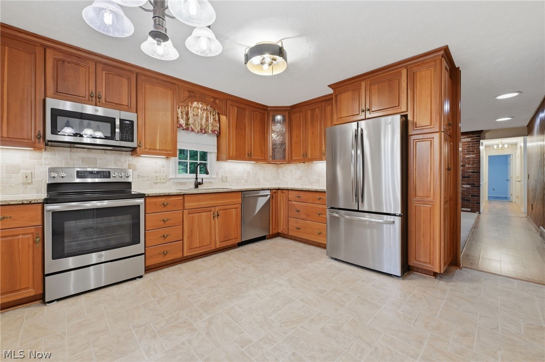992 Fireside Drive Brunswick OH 44212