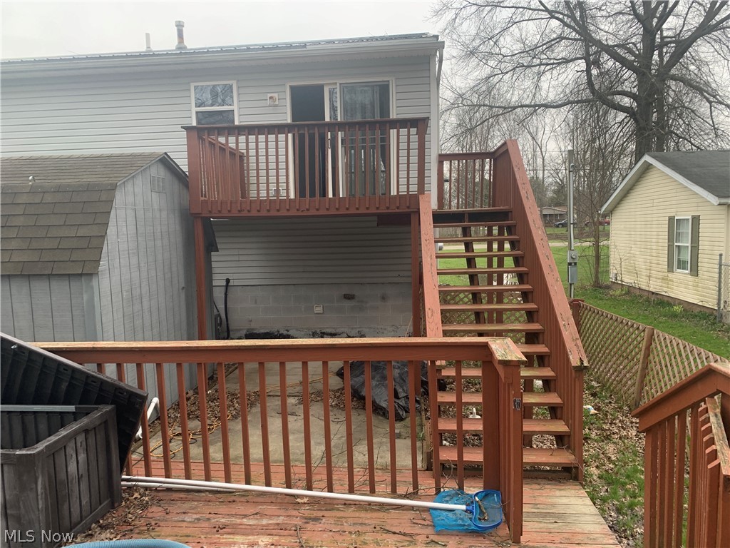 238 Raymond Avenue NW Warren OH 44483