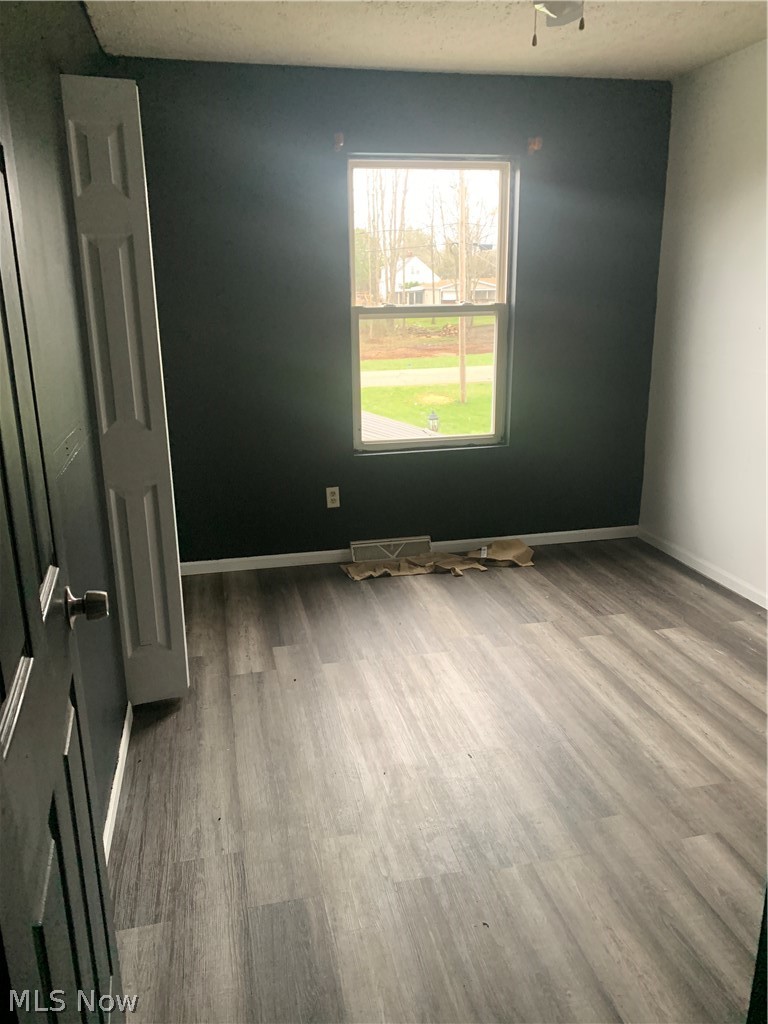 238 Raymond Avenue NW Warren OH 44483