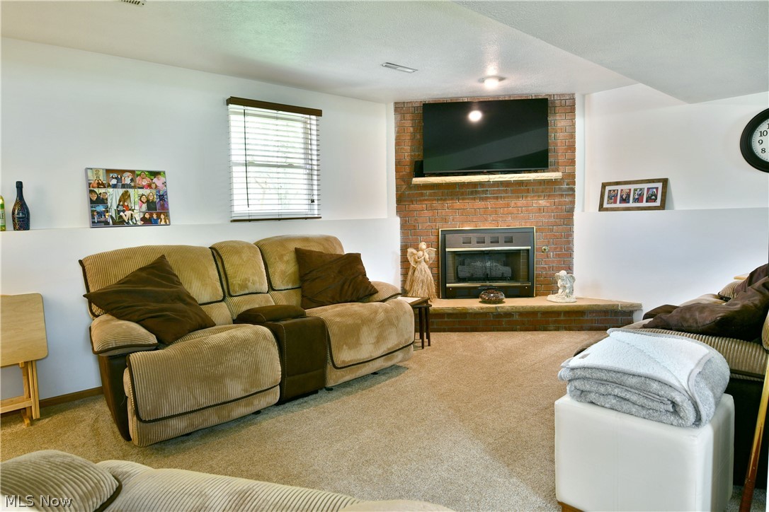 4314 N Park Avenue Cortland OH 44410
