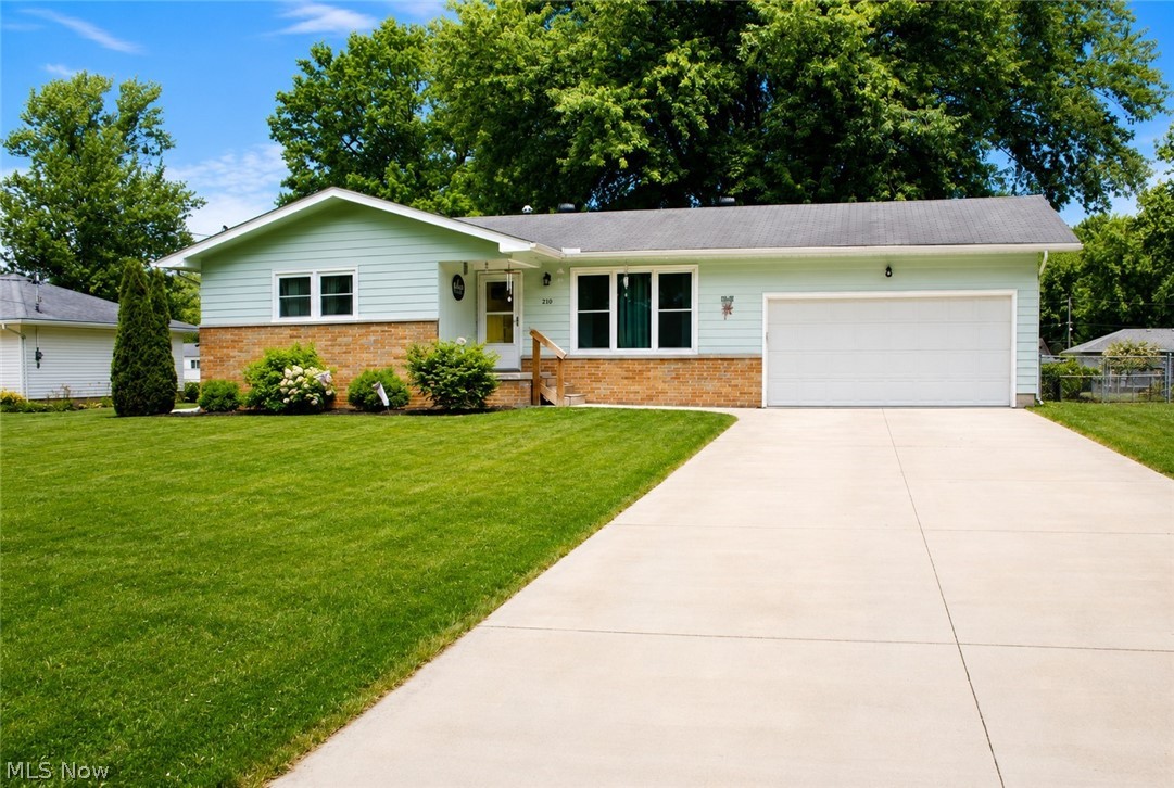 210 Oakdale Drive South Amherst OH 44001