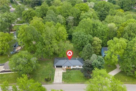 8496 Shadyview Avenue NW Clinton OH 44216