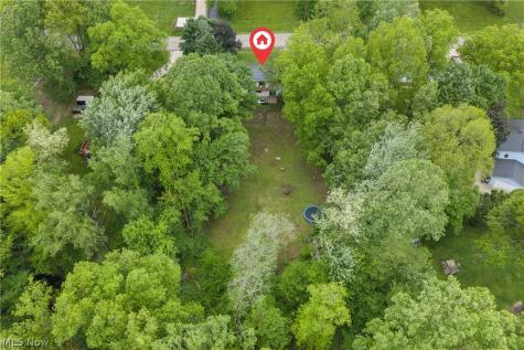 8496 Shadyview Avenue NW Clinton OH 44216