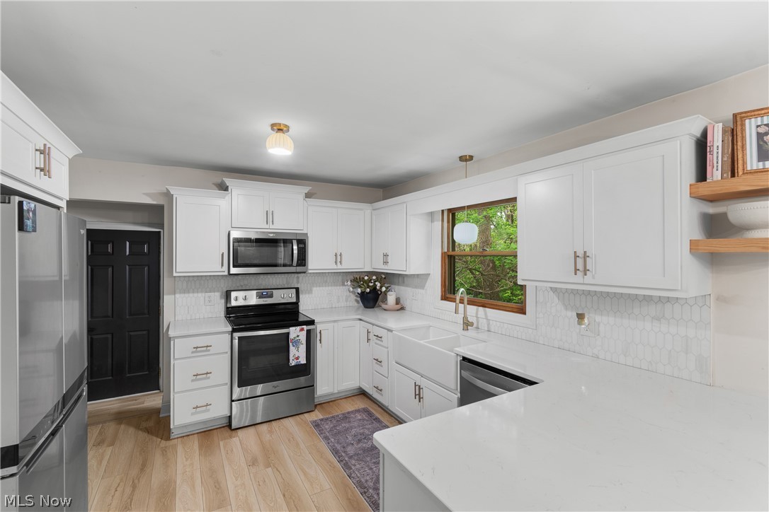 8496 Shadyview Avenue NW Clinton OH 44216