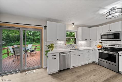 2591 Woodview Road Uniontown OH 44685