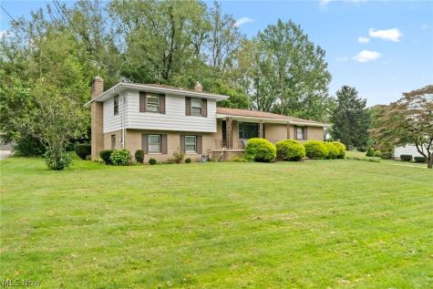 2591 Woodview Road Uniontown OH 44685