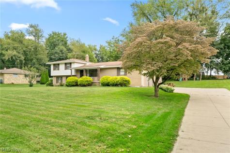 2591 Woodview Road Uniontown OH 44685