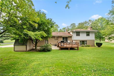 2591 Woodview Road Uniontown OH 44685