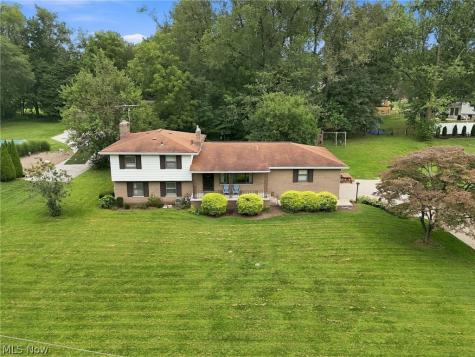 2591 Woodview Road Uniontown OH 44685
