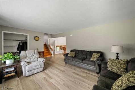 2591 Woodview Road Uniontown OH 44685