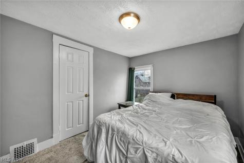 3146 W 90th Street Cleveland OH 44102