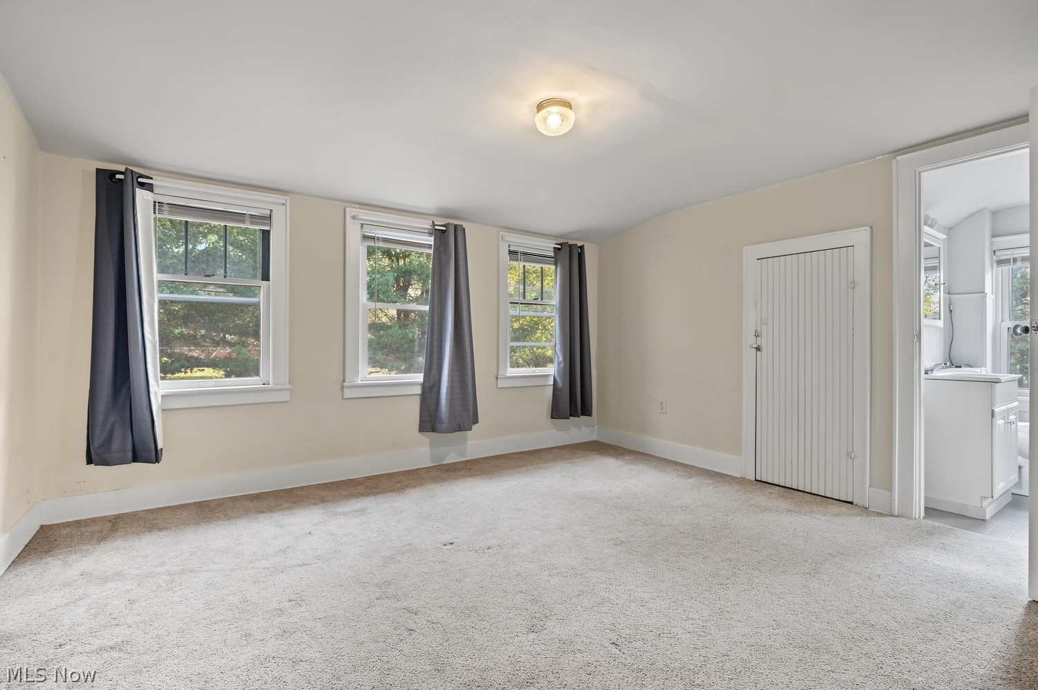 1988 S Cleveland Massillon Road Akron OH 44321