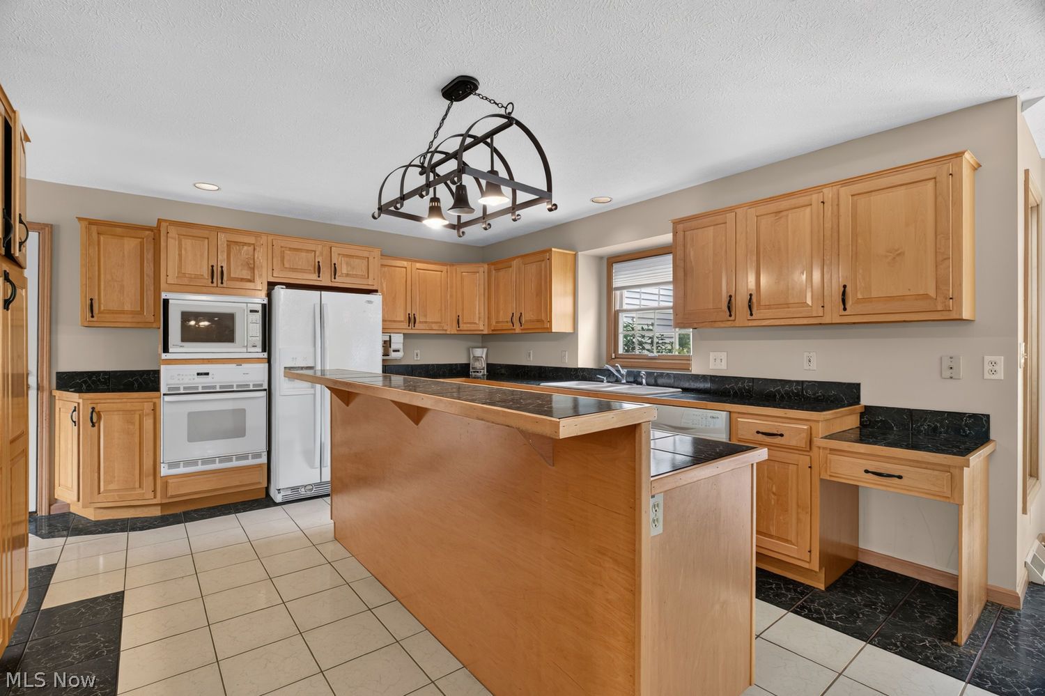 1990 Clover Circle Hinckley OH 44233