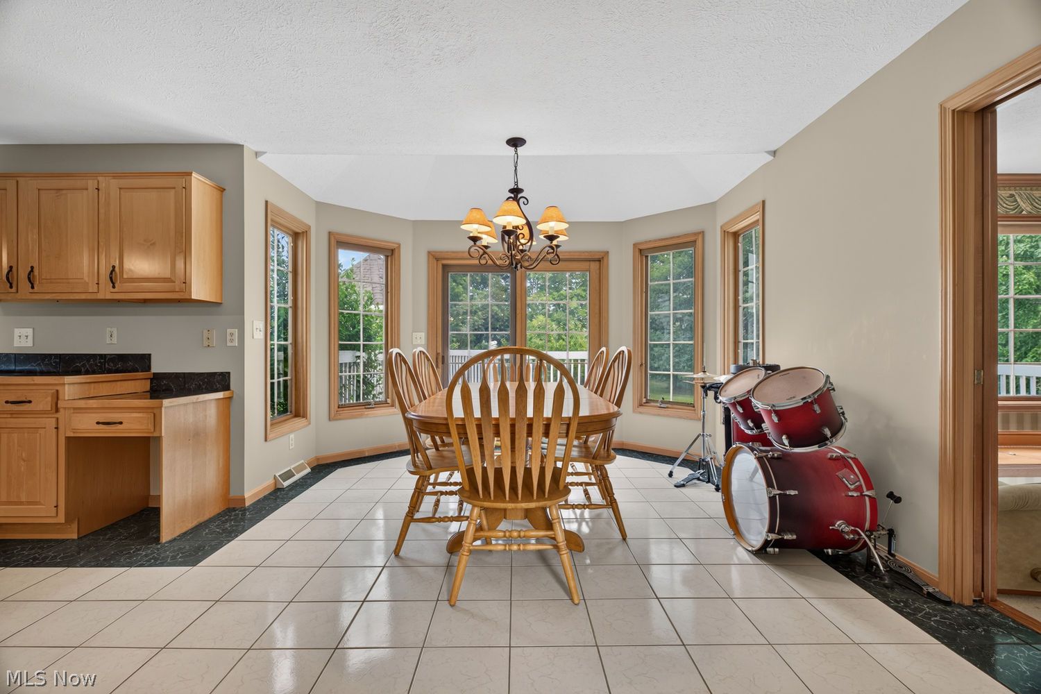 1990 Clover Circle Hinckley OH 44233