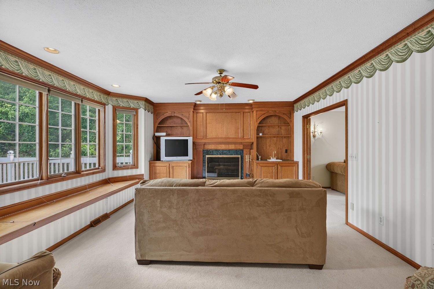 1990 Clover Circle Hinckley OH 44233