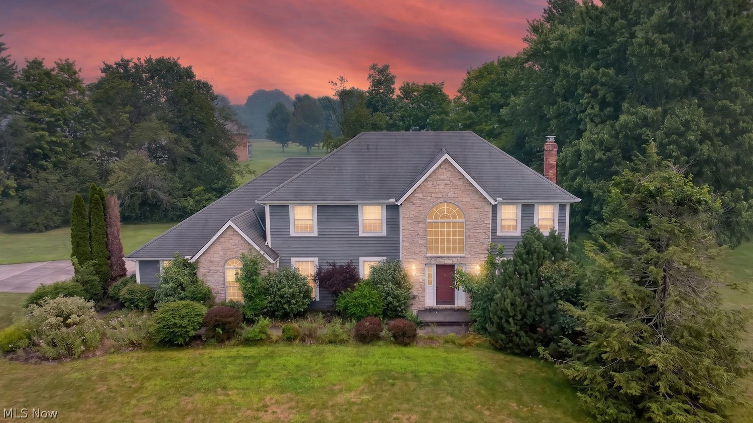 1990 Clover Circle Hinckley OH 44233