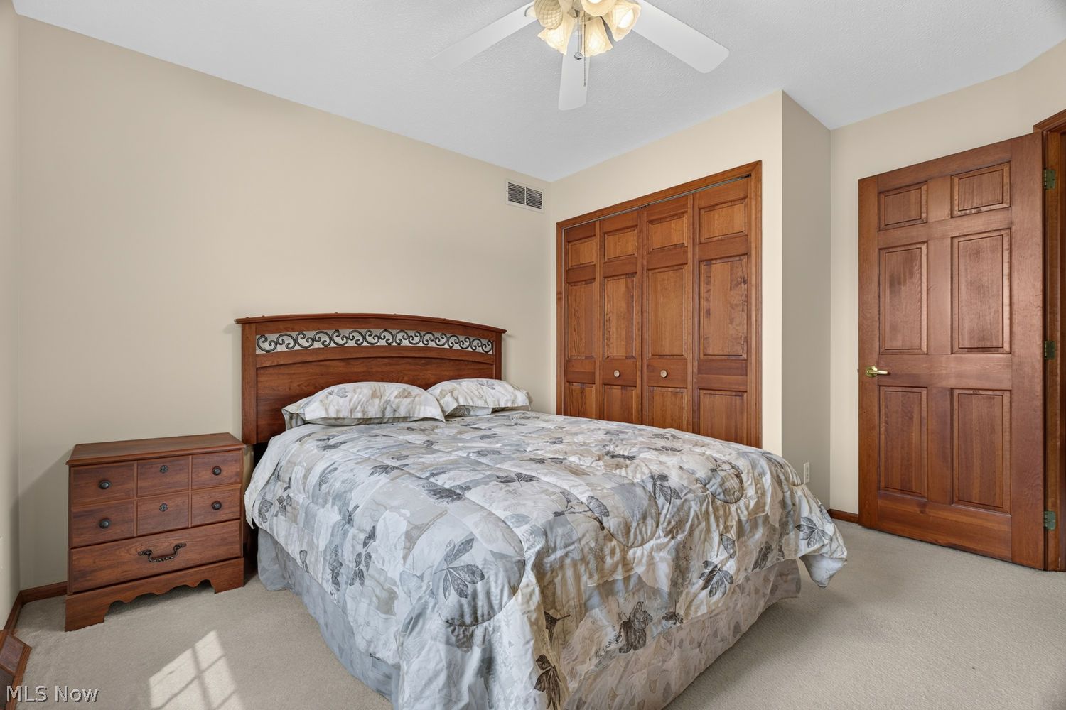 1990 Clover Circle Hinckley OH 44233