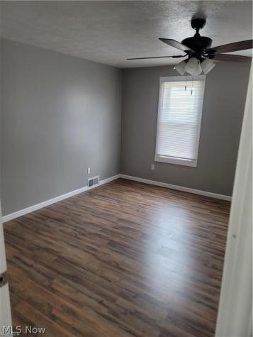 140 7th Street NW Barberton OH 44203